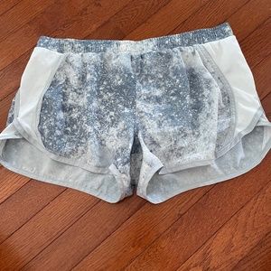 Old Navy Active White and Gray Shorts, size medium